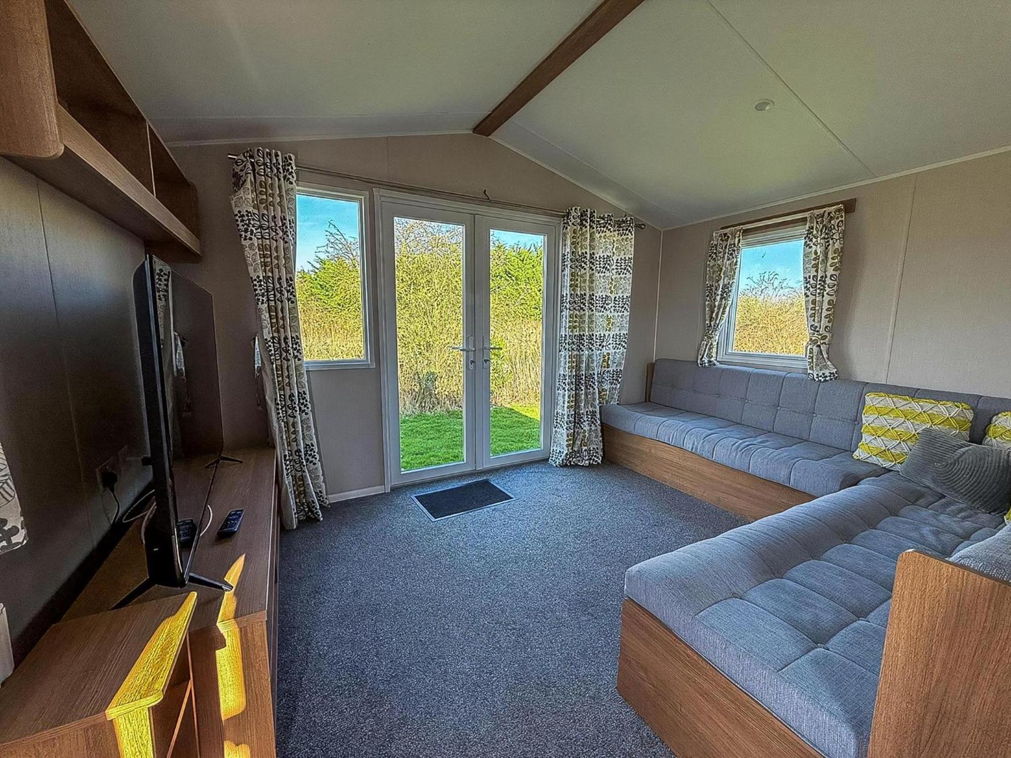 Lovely 8 Berth Caravan In Southview Holiday Park, Ref 33042Tc Skegness Bagian luar foto